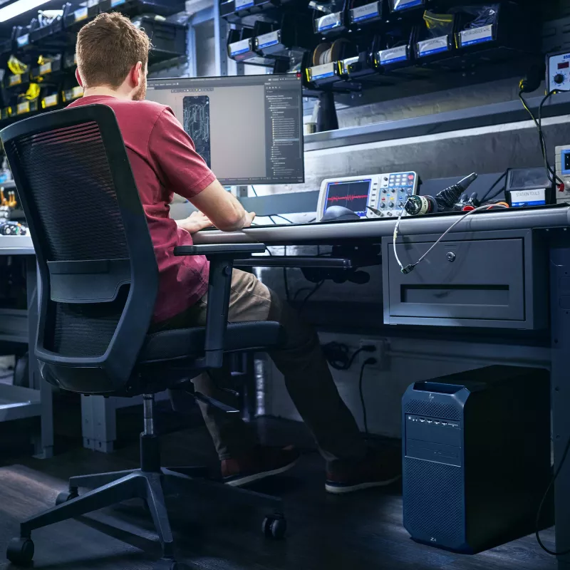 HP Z4 G5 profesionalus kompiuteris (workstation), Xeon W3-2535, 64 GB, 1 TB SSD, RTX 4000 Ada, Win 11 Pro