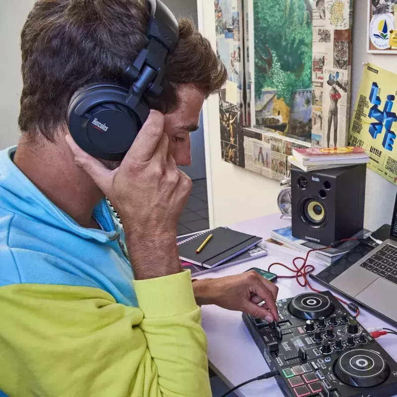 Hercules HDP DJ45 ausinės laidinės viršutinės juostos muzikos juodos