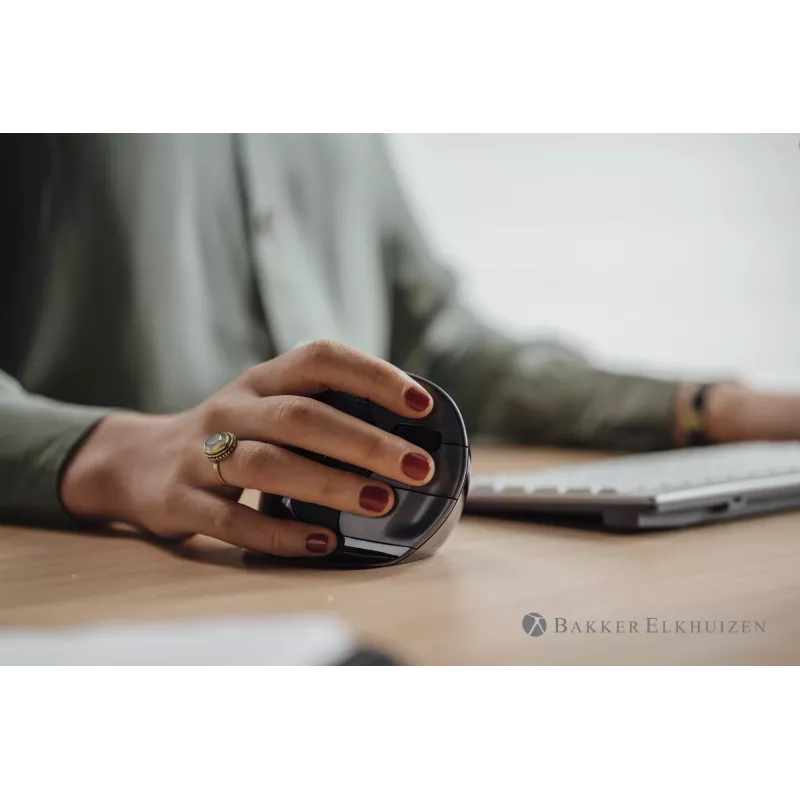 BakkerElkhuizen Evoluent D Medium Wireless, dešinė ranka, vertikalus dizainas, lazerinis, RF belaidis, 3200 DPI, juoda