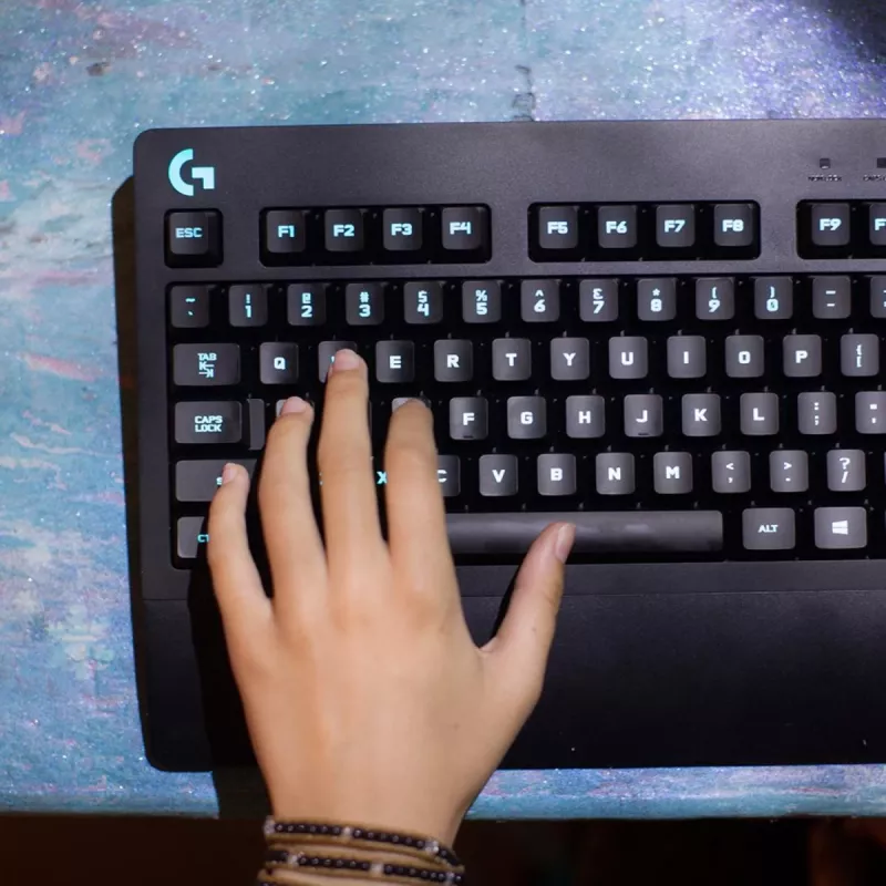 Logitech G213 Prodigy žaidimų klaviatūra USB - AZERTY belgiška