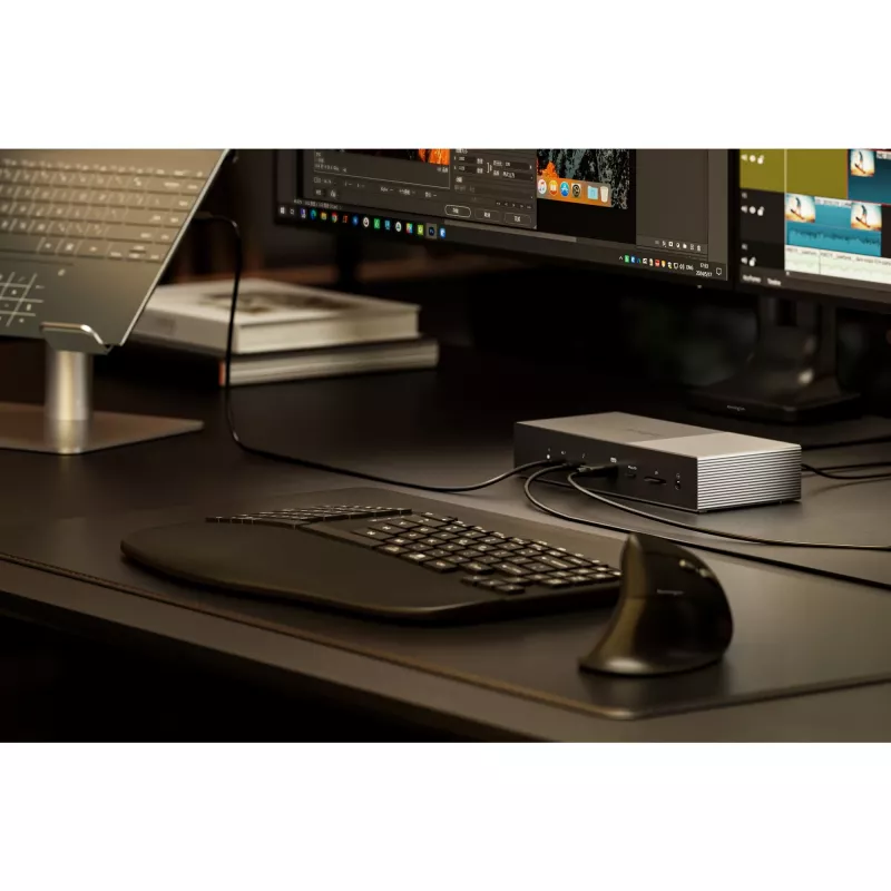 Kensington SD5000T5 EQ Thunderbolt 5 Triple 4K dokų stotelė su 140W PD - Windows/macOS