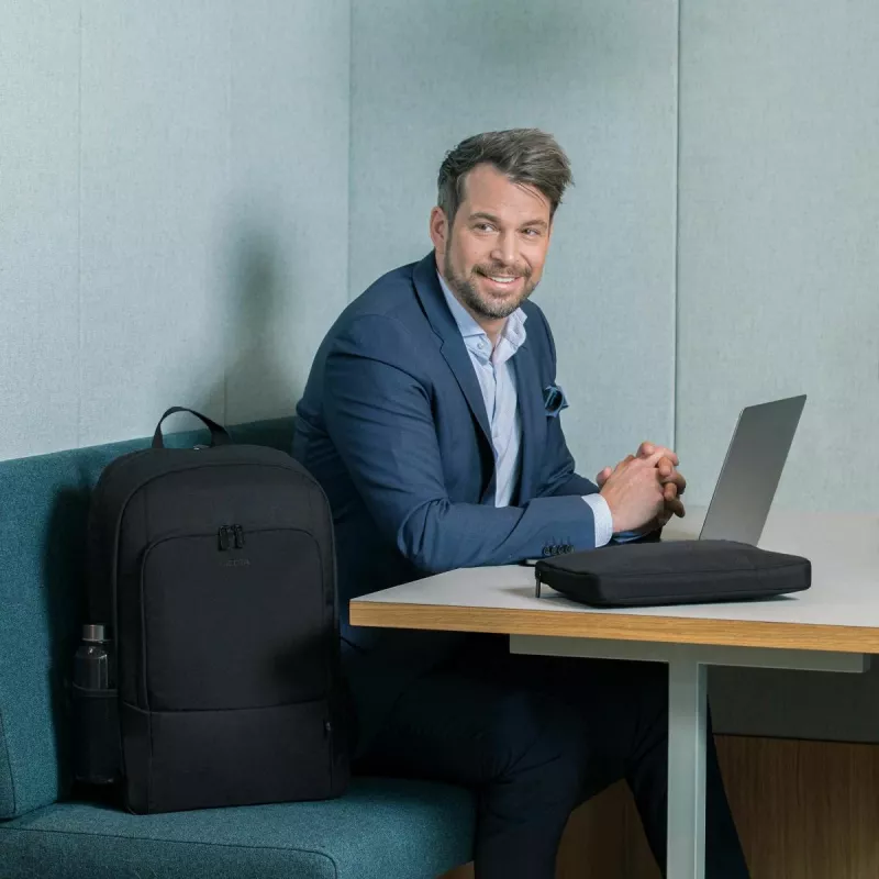 DICOTA Eco Backpack Base - 13-14.1 colių nešiojamojo kompiuterio kuprinė - Juoda / 300d Rpet poliesteris