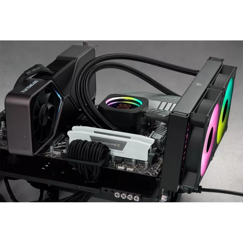 CORSAIR Vengeance 32GB (2x16GB) DDR5 6000MHz CL36 AMD EXPO ir Intel XMP atminties rinkinys baltas