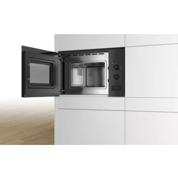 Įmontuojama solo mikrobangų krosnelė Bosch Serie 4 BFL520MB0 — 800 W, 20 L, sukamoji rankenėlė, juoda