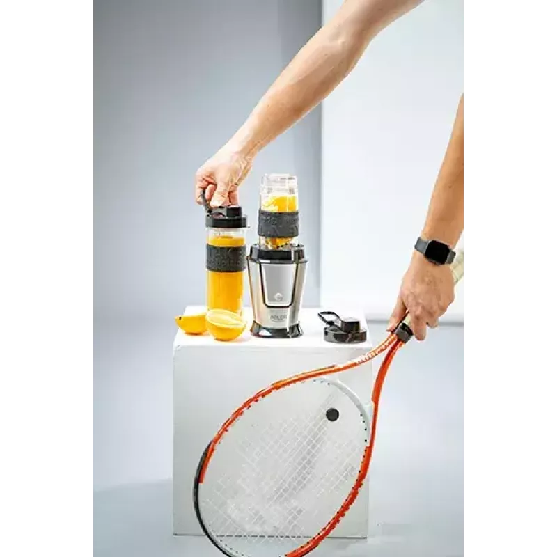 Sportinis blenderis Adler AD 4081 - nešiojamas asmeninis blenderis, 800 W maks., 0,57 L puodelis, nerūdijančio plieno peiliai, 2 buteliai
