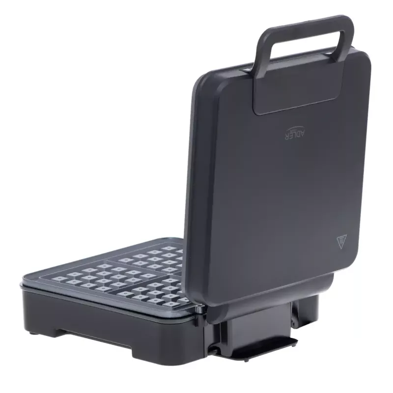 Vafelinė Adler AD 3049, 4 kvadratiniai vafliai, nelipni danga, 1800 W, juoda