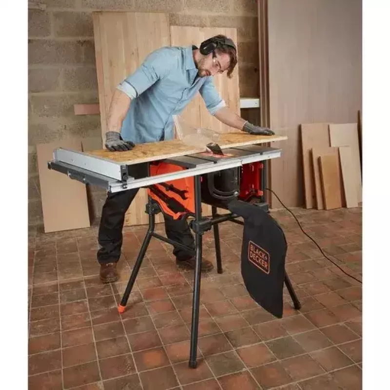 Staldis pjūklas Black & Decker BES720-QS — 1800 W, 25,4 cm diskas, 8,5 cm pjovimo gylis, laisvai pastatomas, stalo prailginimas