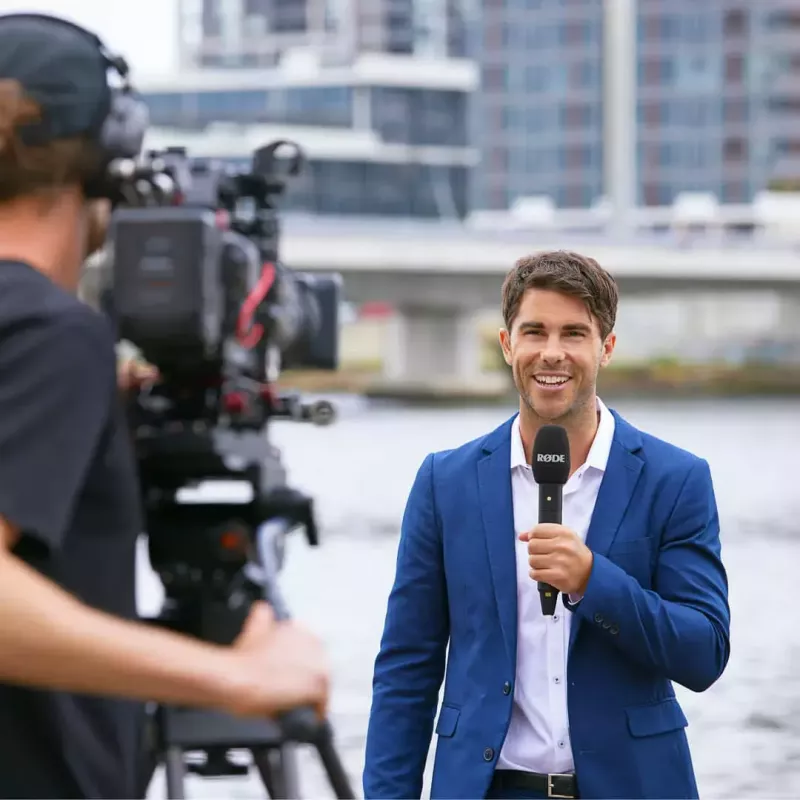 Nešiojamas kondensatorinis mikrofonas RØDE Interview Pro — omnidirekcinis, 48 kHz/32 bit, 32 GB, belaidis, iki 200 m, juodas