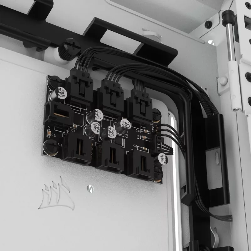 CORSAIR iCUE 5000X RGB - vidutinis ATX korpusas su grūdintu stiklu - baltas