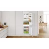Įmontuojamas šaldytuvas-šaldiklis Bosch Serie 2 KIV86NSE0 — 267 l, apatinis šaldiklis, baltas, 177,2×54,1×54,8 cm, energijos klasė E