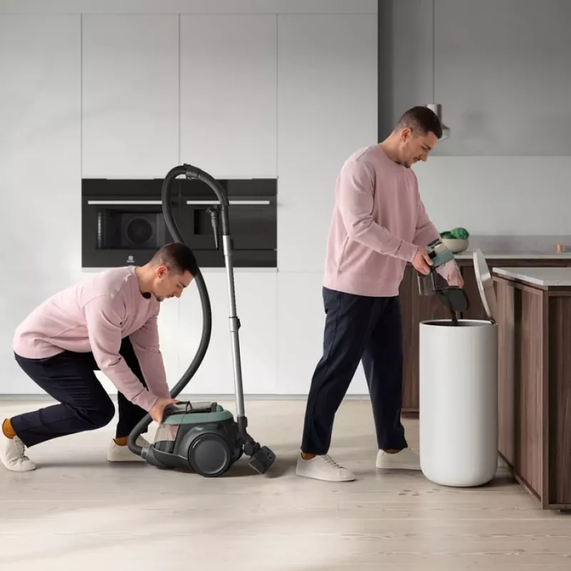 Electrolux EL61C2OG Žalias – bekontaktis dulkių siurblys