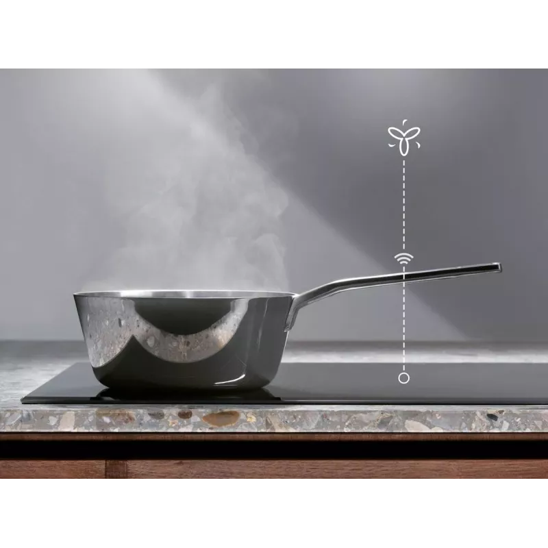 Electrolux Serie 700 EIS62453 Juoda įmontuojama 60 cm zoninė indukcinė kaitlentė 4 zonos