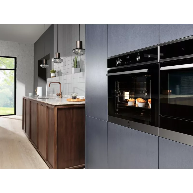 Įmontuojama elektrinė orkaitė Electrolux Serie 600 EOD5H70BZ, 65 L, 2750 W, juoda, sukamoji rankenėlė, LED ekranas