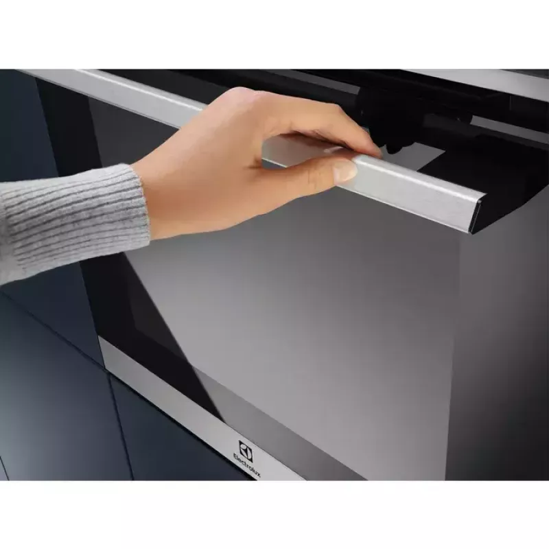 Įmontuojama elektrinė orkaitė Electrolux EOC6H76X – 72 L, konvekcija, grilis, garai, skaitmeninis laikmatis