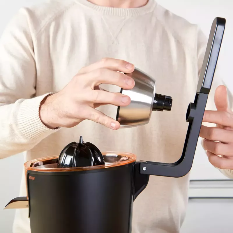 Išcentrinė sulčiaspaudė Taurus Easy Press 600 – 600 W, 0,65 L talpa, nerūdijančio plieno korpusas, lašėjimo stabdymas