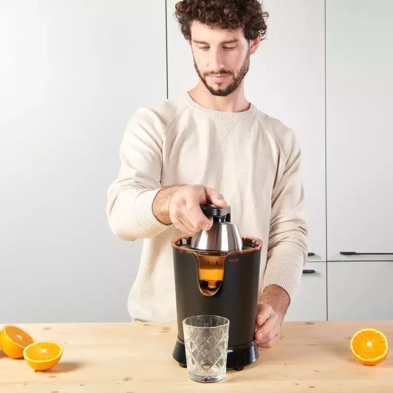 Išcentrinė sulčiaspaudė Taurus Easy Press 600 – 600 W, 0,65 L talpa, nerūdijančio plieno korpusas, lašėjimo stabdymas