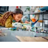LEGO lėktuvo statybos rinkinys 60367 Keleivinis lėktuvas – City serija, 913 dalių, 8 minifigūrėlės, detalūs interjero elementai