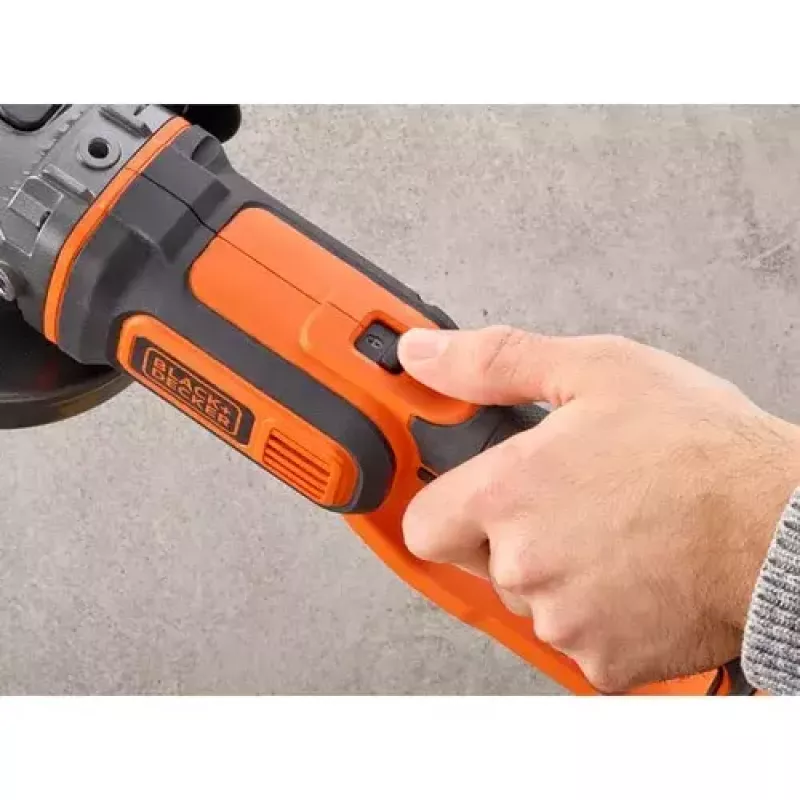 Kampinis šlifuoklis Black & Decker BCG720N – belaidis 18V Li-Ion, 12,5 cm diskas, iki 8600 aps./min., 3 rankenos padėtys