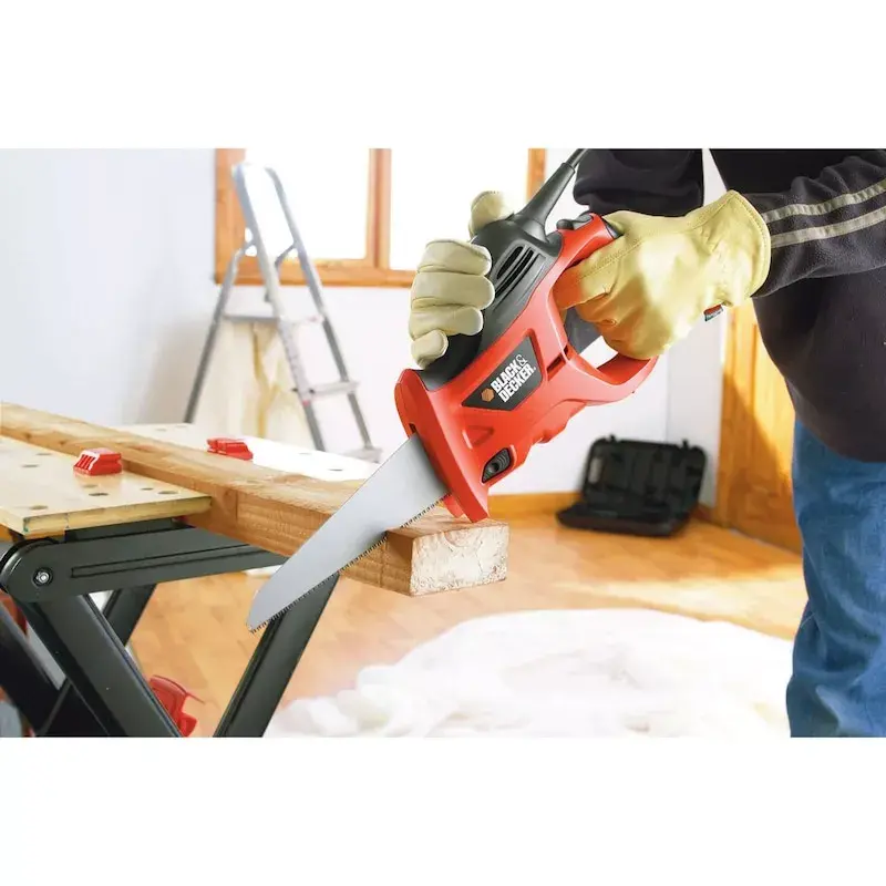 Pjūklas Black & Decker KS880EC-QS – rankinis pjūklas, geležtės ilgis 23,9 cm, ergonomiška rankena, oranžinė