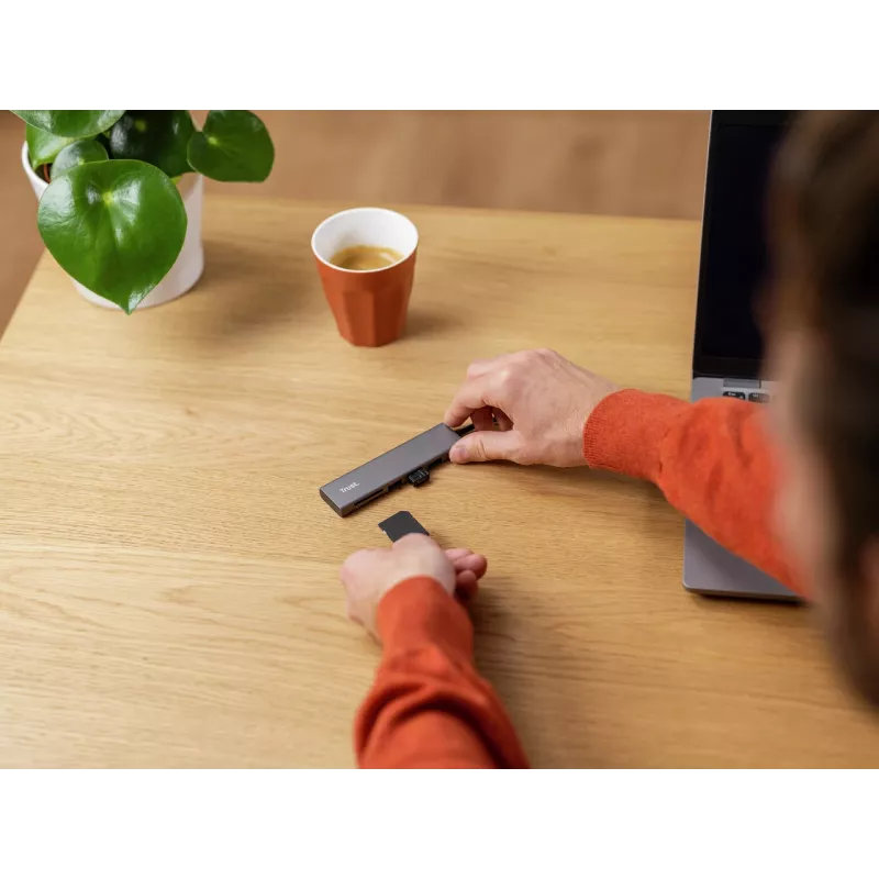 Trust Halyx USB 3.2 Gen 1 tipo C 3 prievadų USB šakotuvas su SD kortelių skaitytuvu, aliuminis