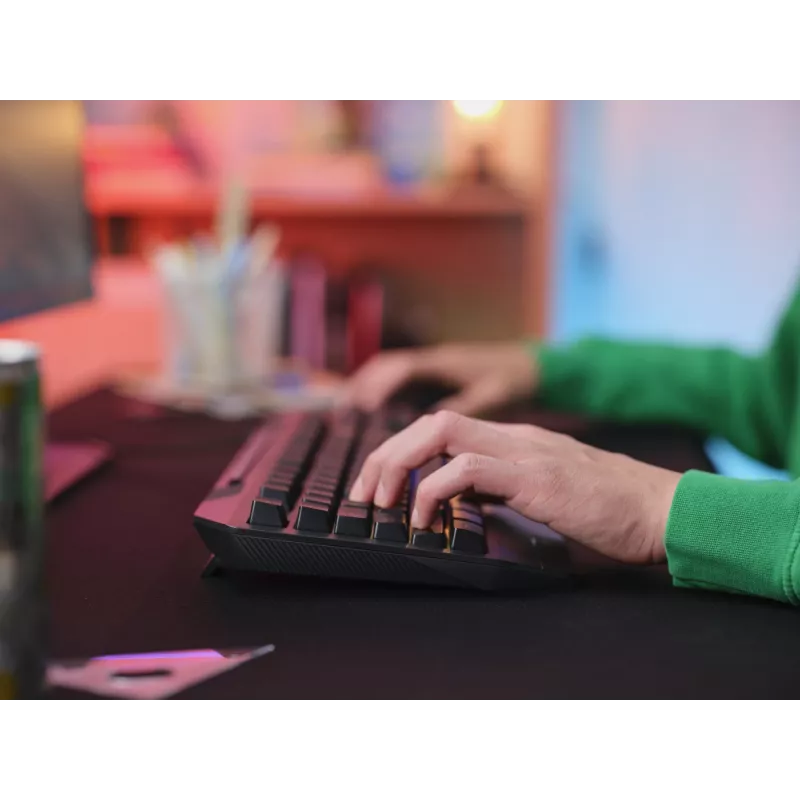 Žaidimų klaviatūra TRUST GXT 836 Evocx USB QWERTY JAV anglų, RGB apšvietimas, riešo atrama, 114 klavišų, 110 % išdėstymas