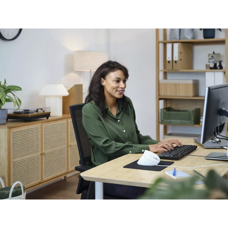 Trust Verto vertikali pelė Office, dešinei rankai, USB Type-A, optinė, 1600 DPI