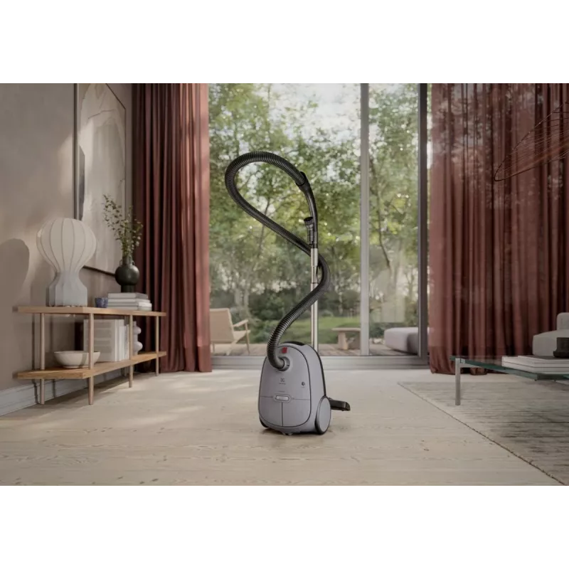 Cikloninis dulkių siurblys Electrolux EB61A5UG — 3,5 l dulkių maišas, 750 W, 12 m spindulys, turbo šepetys, nerūdijančio plieno teleskopinis vamzdis