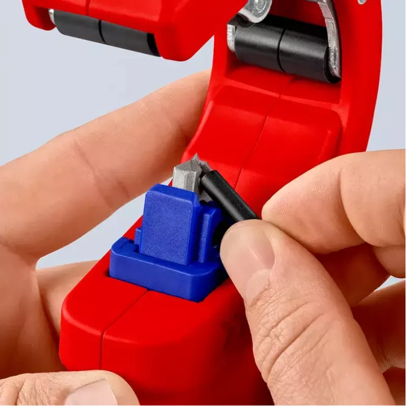 Vamzdžių pjoviklis Knipex 90 23 01 BK plieninis peilis plastikinė rankena 165 mm