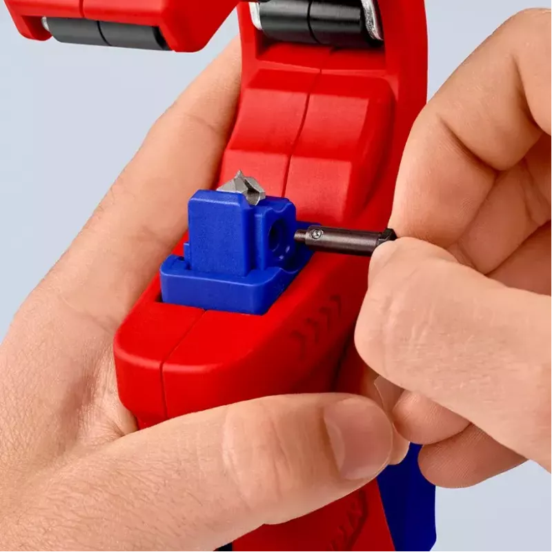 Vamzdžių pjoviklis Knipex 90 23 01 BK plieninis peilis plastikinė rankena 165 mm