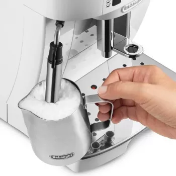 Kombinuotas kavos aparatas De’Longhi Magnifica S ECAM 21.117.B 1,8 L vandens bakas, 250 g pupelių talpa, 15 bar