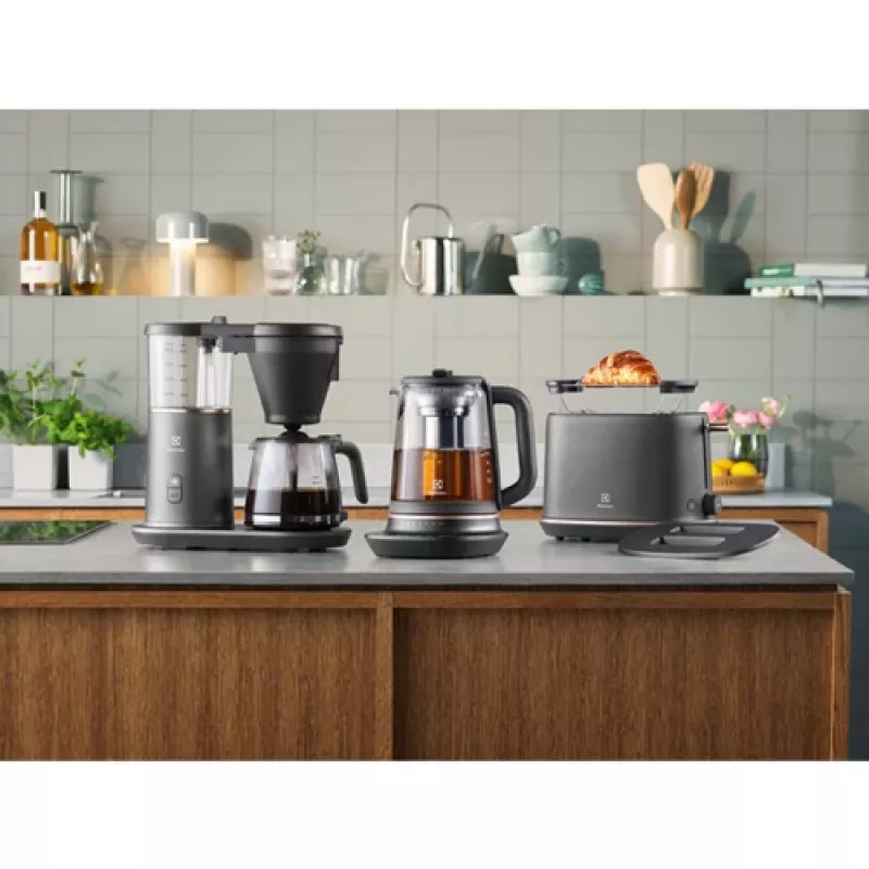 Elektrinis virdulys Electrolux E7K16BP 1,7 L 2400 W juodas, vario spalvos