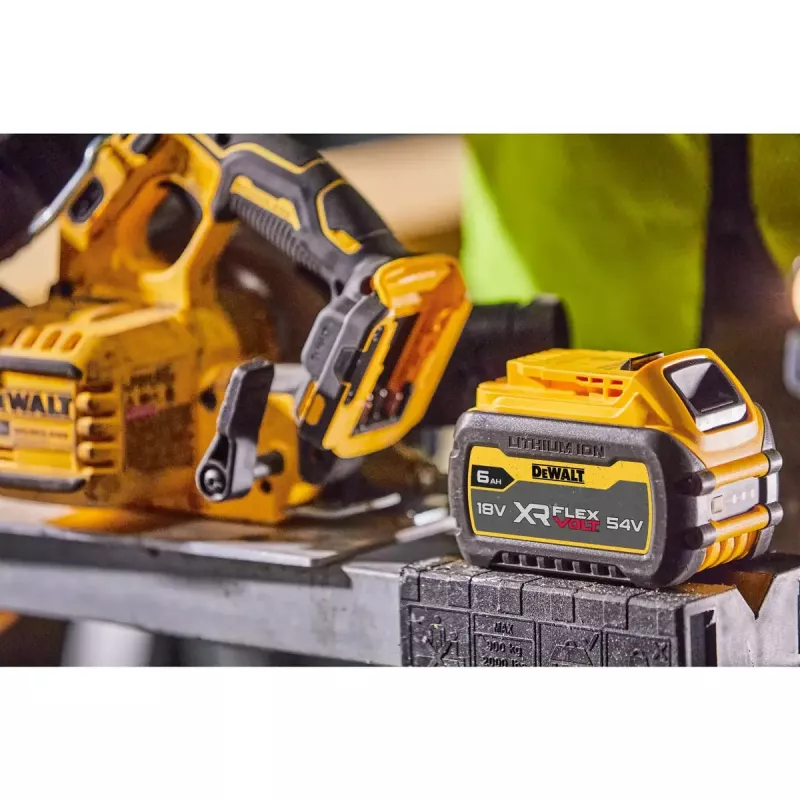 Stačiakampis pjūklas DeWALT DCS573NT-XJ