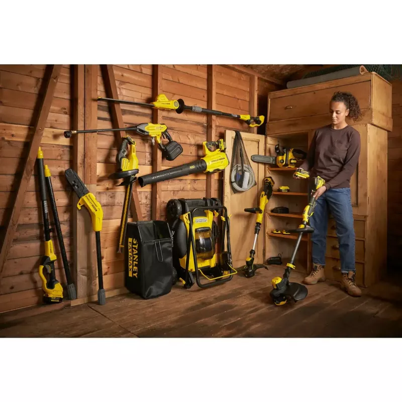 Akumuliatorinis gyvatvorių karpymo pjūklas su teleskopine rankena STANLEY FATMAX SFMCPH845M1-QW — 45 cm dviguba geležtė, 18 V Li‑Jon, 4,1 kg