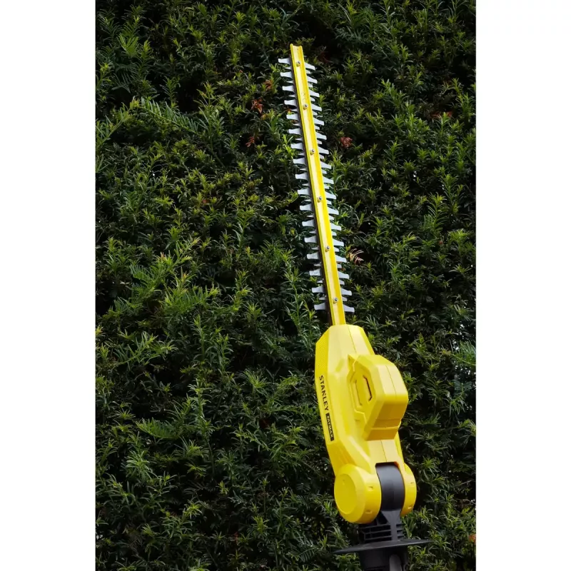 Akumuliatorinis gyvatvorių karpymo pjūklas su teleskopine rankena STANLEY FATMAX SFMCPH845M1-QW — 45 cm dviguba geležtė, 18 V Li‑Jon, 4,1 kg