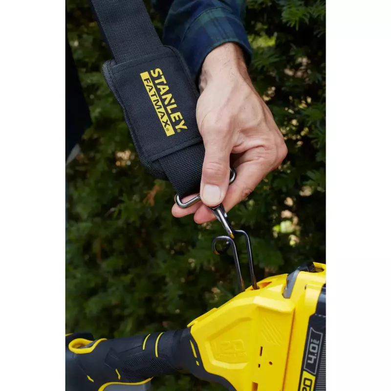 Akumuliatorinis gyvatvorių karpymo pjūklas su teleskopine rankena STANLEY FATMAX SFMCPH845M1-QW — 45 cm dviguba geležtė, 18 V Li‑Jon, 4,1 kg