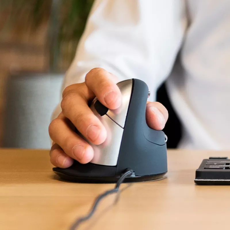 Ergonominė pelė R-Go HE Break su pertraukų programine įranga, didelė (rankos dydis ≥ 185 mm), dešinei rankai, laidinė, juoda