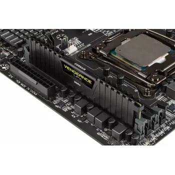 CORSAIR Vengeance LPX 32GB (4x8GB) DDR4 2666MHz C16 atminties rinkinys