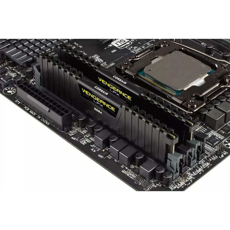 CORSAIR Vengeance LPX 32GB (4x8GB) DDR4 2666MHz C16 atminties rinkinys