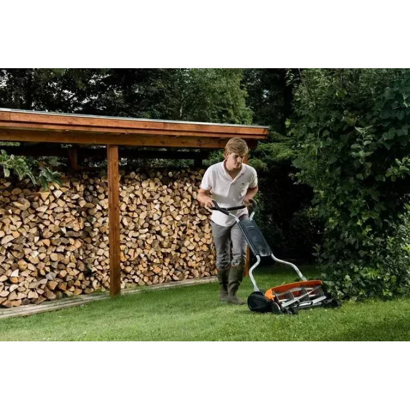 Rankinis ritininis vejapjovė Fiskars 113880, pjovimo plotis 116,8 cm