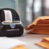 DYMO Original LabelWriter adresų etiketės | 28 mm x 89 mm | 24 ritinėliai po 130 lengvai nuplėšiamų etikečių (3120 etikečių) | Lipnios | LabelWriter etikečių spausdintuvams