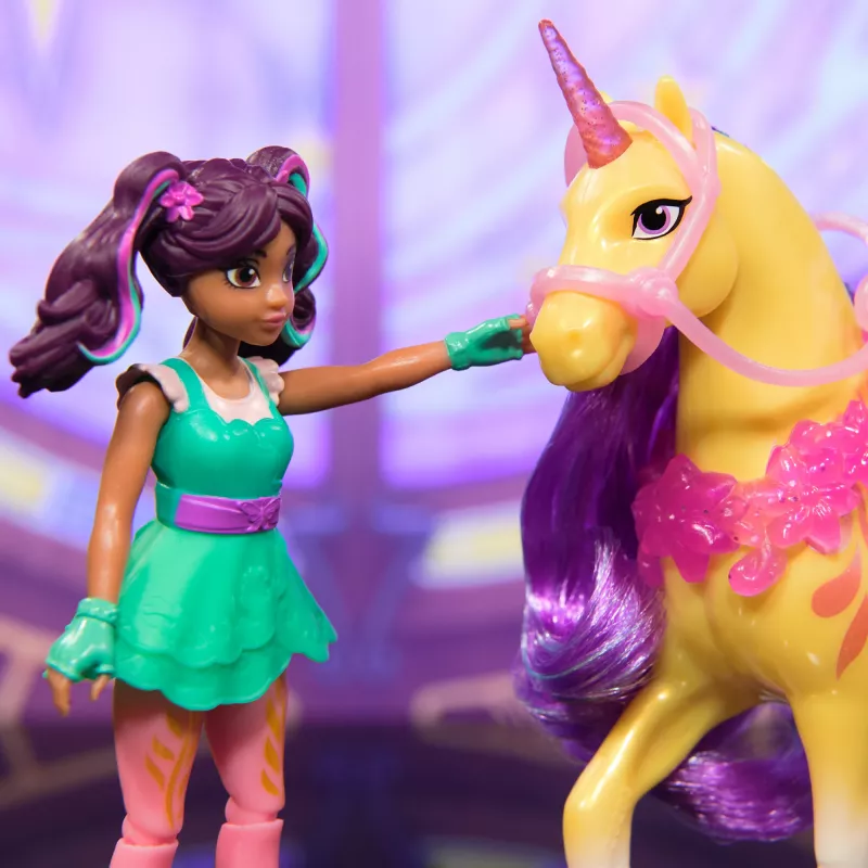 Mini lėlių rinkinys Usorteret Unicorn Academy Ava & Leaf Power of Friendship su permatomu balnu ir 2 aksesuarais, 168 mm, plastikas