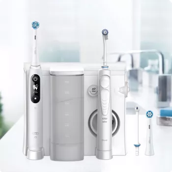 Sukamasis-svyruojantis dantų šepetėlis Oral-B iO6 Baltas Suaugusiems Akumuliatorinis 2 šepetėlių galvutės