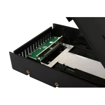 ICYDOCK EZConvert Light Weight 2,5 colio į 3,5 colio SATA SSD/HDD keitiklis / montavimo rinkinys - Ver.1