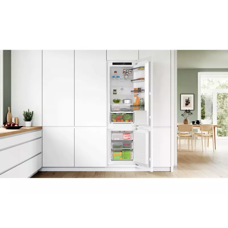 Įmontuojamas šaldytuvas-šaldiklis Bosch Serie 4 KIN96VFD0 — 290 L (215 L šaldytuvas / 75 L šaldiklis), NoFrost, apatinis šaldiklis, reversinės durys