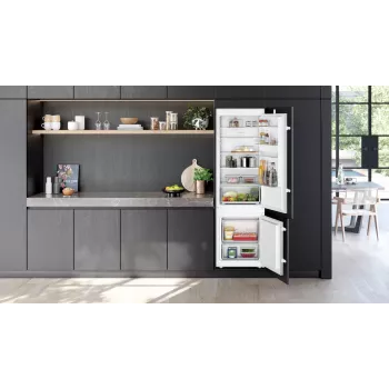 Siemens iQ100 KI87VNSE0 šaldytuvas-šaldiklis įmontuojamas 270 L baltas
