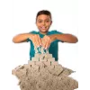 Kinetic Sand Dig N' Demolish rinkinys su 1 svaru žaidimo smėlio ir žaisliniu sunkvežimiu, sensorinis žaislas vaikams nuo 5 metų