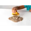 Kinetic Sand Dig N' Demolish rinkinys su 1 svaru žaidimo smėlio ir žaisliniu sunkvežimiu, sensorinis žaislas vaikams nuo 5 metų