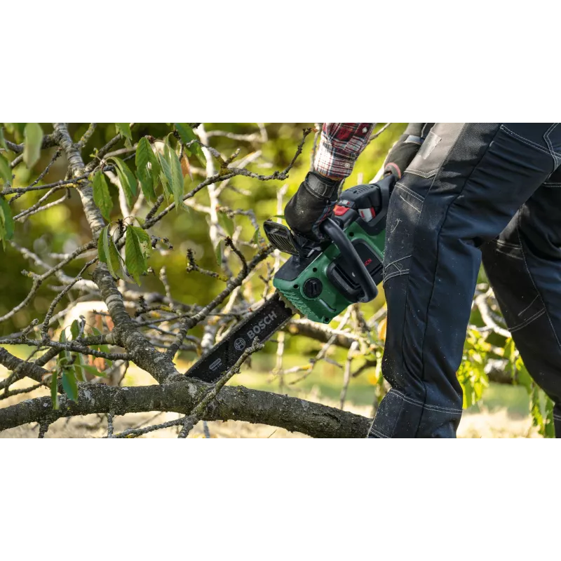 Bosch AdvancedChain 36V-35-40 belaidis grandininis pjūklas – 36 V, 2 Ah akumuliatorius, 35 cm padanga, 31 cm pjovimo ilgis