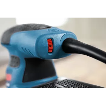Bosch GEX 125-1 AE Professional ekscentrinis šlifavimo įrankis, 250 W, 125 mm, 12000 aps./min., 2,5 mm svyravimo amplitudė, su lagaminu, mėlynas/juodas