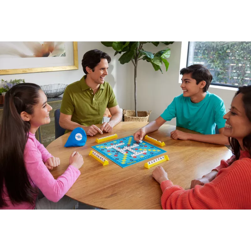Stalo žaidimas Scrabble Pokémon, klasikinis šeimos žodžių žaidimas su dviem žaidimo būdais 2-4 žaidėjams, vokiškas leidimas